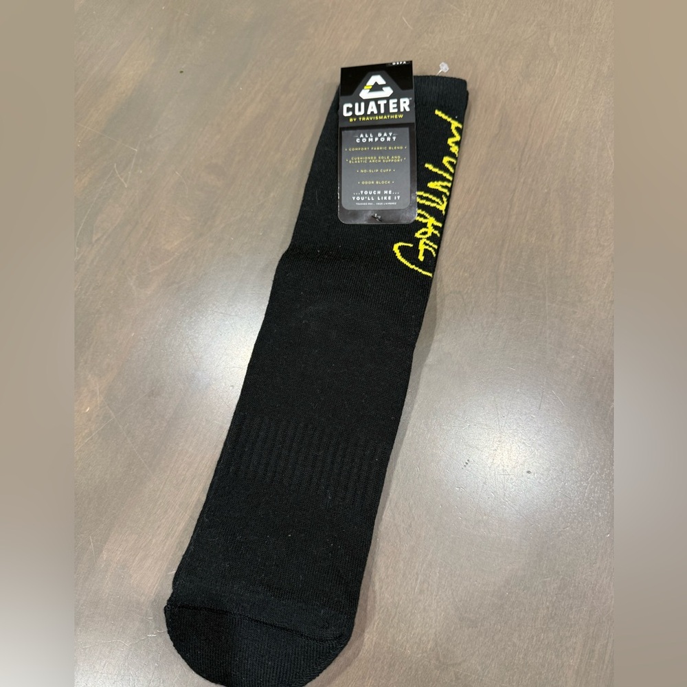 NWT Cuater by TravisMathew Time Capsule Crew Socks.
